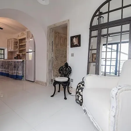 بيت للعطل Essiz, Verandali Rustik Tas Ev *
