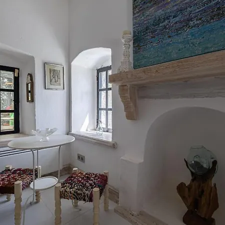 Essiz, Verandali Rustik Tas Ev بيت للعطل *